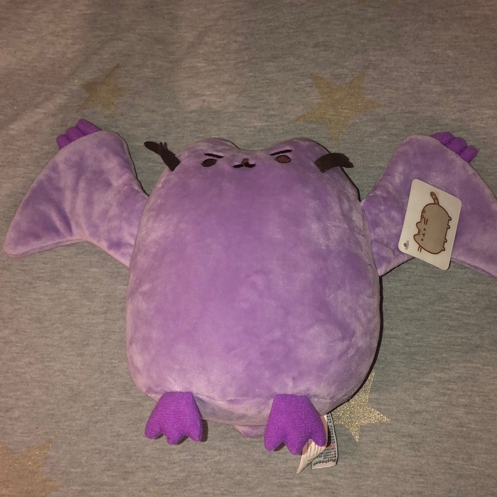 NWT Pusheen Bat🦇